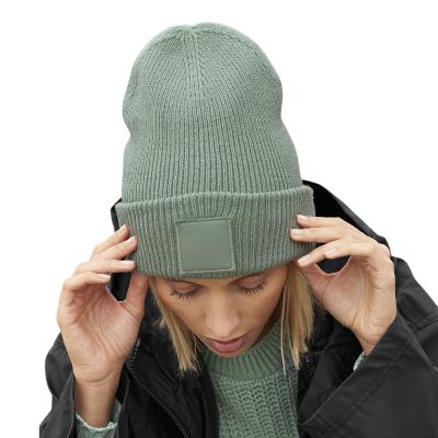 Bonnet avec empiècement carré