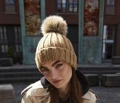 Bonnet épais avec pompon amovible