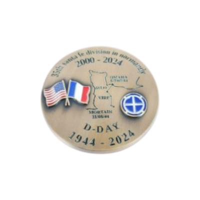 Médaille en métal et émail - Sur-mesure