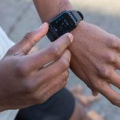 Montre connectée en TPU recyclé