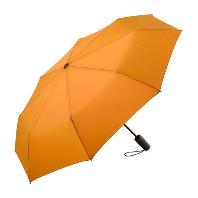 Parapluie de poche avec bouton poussoir